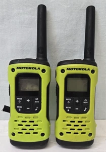 Motorola Solutions T600 Radio Bidirezionale Impermeabile, Autonomia 35 Miglia, Verde (Confezione da 2) - Foto 1 di 12