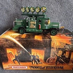 Matchbox YYM37632 Mercedes L5 Spotlight/Generator Fire Truck. Box & certificate - Picture 1 of 8