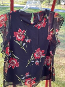 MASSINI WOMEN’S SIZE SMALL VERY PRETTY SHORT SLEEVE BLOUSE - Picture 1 of 3