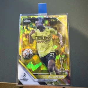 2021 Topps UCL Jude Bellingham YELLOW CHROME SAPPHIRE  /99 - Picture 1 of 2