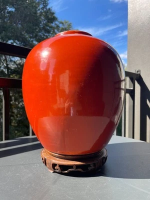 Jarrón grande esmaltado monocromo rojo coralino Qing chino de finales del siglo XIX de 10" Foto 1 de 4