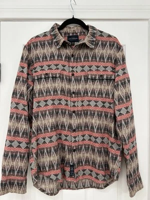 Camisa de hombre Lucky Brand jacquard azteca occidental marrón con botones mediana. Foto 1 de 4