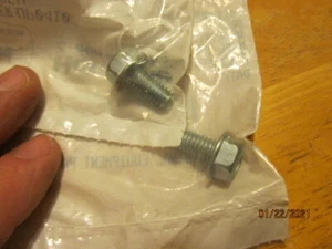 NOS HOMELITE D 825 SD Trimmer Cutter Head Screw 5/16-18 x 5/8 UP04102 PS00082 - Picture 1 of 2