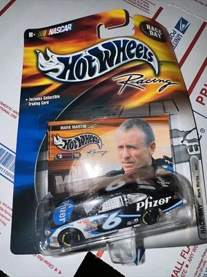 Hot Wheels Nascar Racing - Race Day Mark Martin #6 Pfizer Ford Taurus Foto 1 de 4