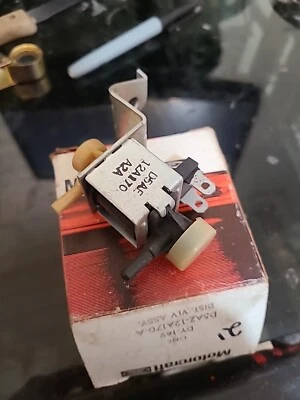 Новый из старых запасов 1975 FORD GALAXIE / LTD распределительный клапан в сборе DY-169 D5AZ-12A170 - Изображение 1 из 3