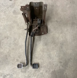 Clutch / Brake Pedal for YJ Jeep 87-91 - Picture 1 of 8