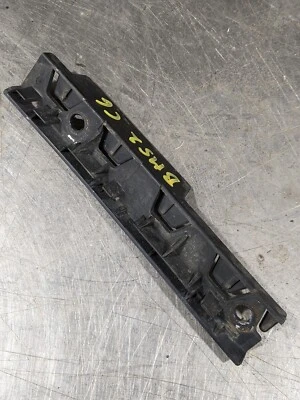 BMW 525I E60 2007 OE RETENTOR DE SUPORTE DE PARA-LAMA ESQUERDO LH 51-77-7-066-227 4N - Imagem 1 de 4