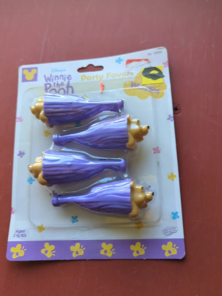 Disney's Winnie the Pooh Party Favors 4 свистка нераспечатанная упаковка винтаж 2000 #D-4 - Изображение 1 из 1