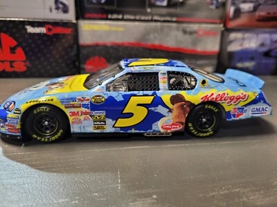 Kyle Busch #5 2006 Kellogg's/Ice Age 2 Monte Carlo NASCAR acción Foto 1 de 4