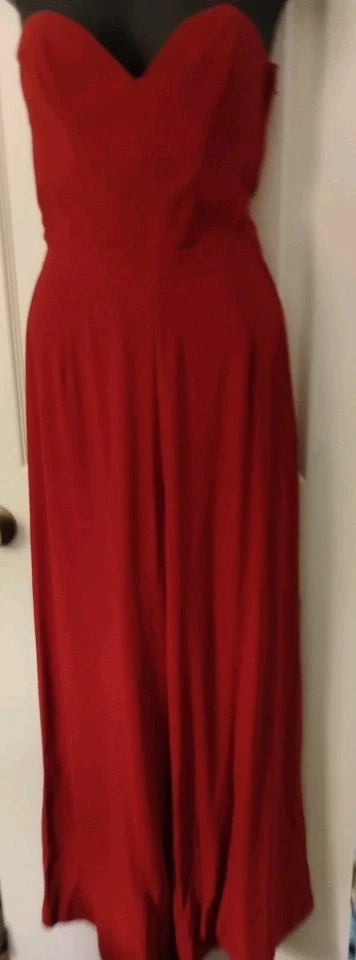 Mono de pierna ancha de arándano con escote corazón Foto 1 de 4