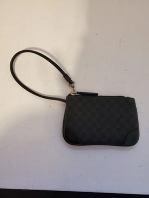 Bolso de muñeca Liz Claiborne para mujer cartera negra  Foto 1 de 4