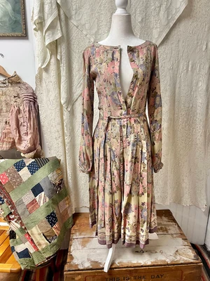 Vestido Boutique Nipon Años 70 Vintage - Estampado Floral Pastel Abotonado Foto 1 de 4