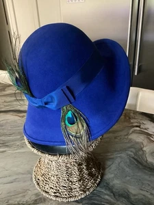 Sombrero de Lana Stetson EE. UU. Vintage Azul Real con Ala Frontal Ancha + Plumas de Pavo Real - Imagen 1 de 6