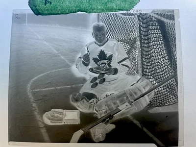 1948 Turk Broda NHL HOCKEY COMER SOBRE HIELO FOTO NEGATIVA ORIGINAL PORTERO AHL OHL Foto 1 de 2