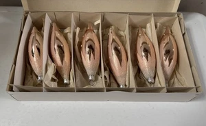 Juego de 6 adornos navideños en forma de torpedo de vidrio rosa Alemania Occidental - Imagen 1 de 4