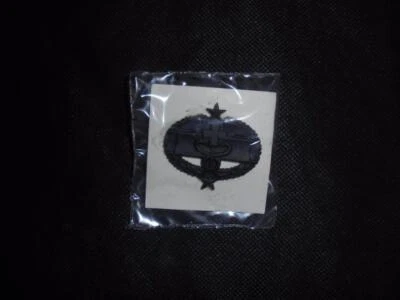 US Army Subdued Qualified Combat Medic Pin Badge - Image 1 of 2