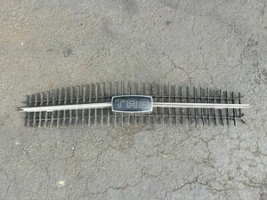 Triumph TR6 - Front Grille - Including Center Badge - Bild 1 von 1