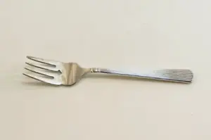 Reed & Barton Ashmont Sterling Silver Salad Fork - 6 3/4" - No Monogram - Picture 1 of 3