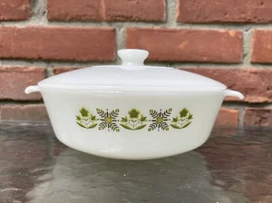 Anchor Hocking Fire King Meadow Green 437 Casserole Dish w/ Lid 1.5 qt. VINTAGE - Picture 1 of 3