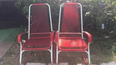 Juego de 2 mecedoras de exterior de aluminio y silicona: estilo cubano en rojo Foto 1 de 4