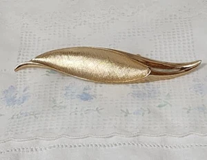 Vintage MCM Krone TRIFARI große gebürstete goldfarbene Brosche Anstecknadel Clip - Bild 1 von 8