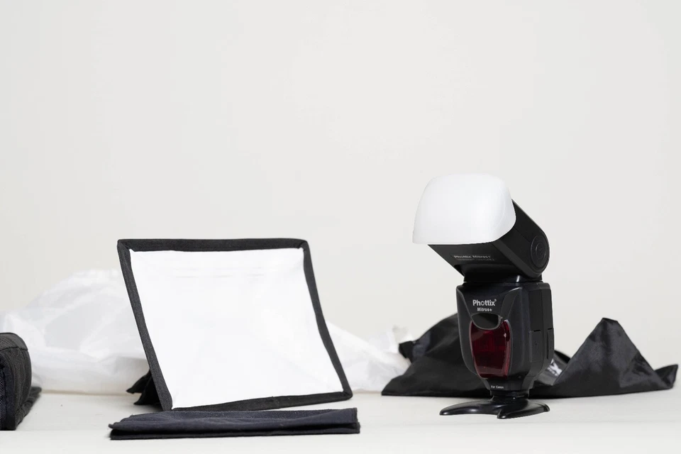 Phottix  Mitros+ TTL Transceiver Flash for Canon Cameras Mint Condition - Image 1 of 4