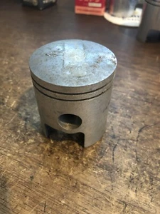 NEW Genuine Yamaha YDS3 YDS3C YDS5 NOS .50 2ND Piston only Set # 156 - Picture 1 of 3