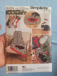 Simplicity Pattern 8284 Christmas Stockings~Tree Skirt~Throw~Cat Bed & Cat Toys - Picture 1 of 4