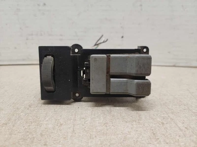 Interruptor de farol 90 91 92 93 94 Chevrolet Pickup 3500 15693540 - Imagem 1 de 4