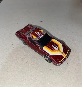 1983 Vintage Hot Wheels Crash Car. Back end swivels. Red/Flames - Picture 1 of 6