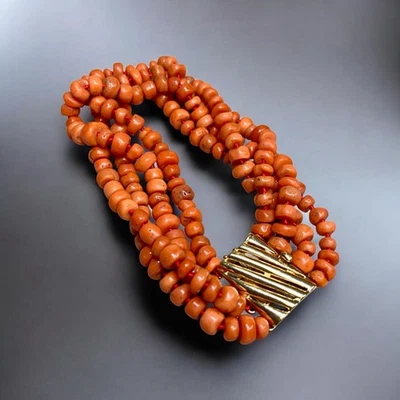 "Brazalete vintage de oro amarillo de 14K con 4 filas talladas en cuentas de coral cierre de caja de 7,25""" Foto 1 de 4