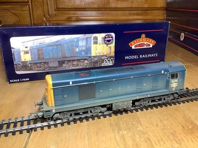 Bachmann 32-031 BR Blue Class 20 Diesel Loco 20052 with Discs Factory Weathered - Image 1 of 4