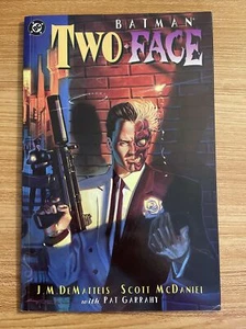 Batman: Two-Face - Crime and Punishment -Jul 1995, DC - Picture 1 of 2