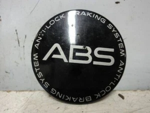 03 GRAND PRIX CENTER WHEEL CAP 10207641 97 98 99 00 01 02 03 04 05 06 07 08 - Picture 1 of 3