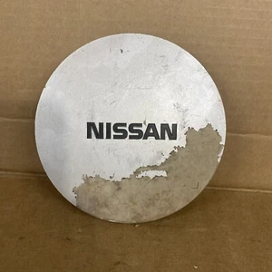 1989-1990 Nissan Maxima Silver Snap In 15" Wheel Center Cap 40315-94E00 OEM Used - Picture 1 of 9