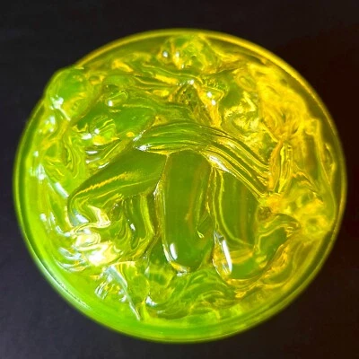 Caja de vidrio con motivos eróticos dosis de vidrio de uranio vaselina joyero de vidrio amarillo Foto 1 de 4