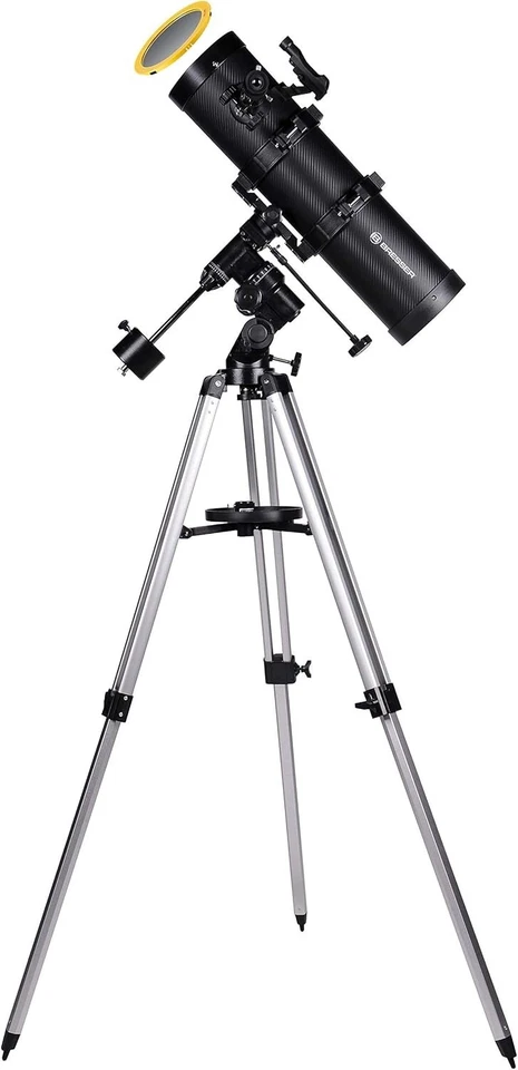 Newtonian Reflector Telescope 130/650 EQ Mount Tripod Manual Focus Kit - Image 1 of 4