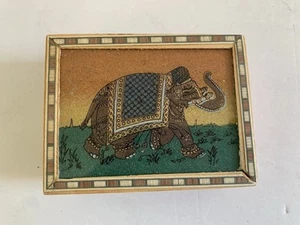 Caja de té/baratija de madera con pintura de vidrio elefante té patrimonio Pvt Nepal - Imagen 1 de 5