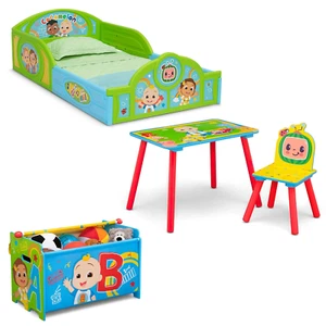 Set cameretta bambini letto e gioco tavolo 1 sedia scatola giocattolo Cocomelon 4 pezzi - Foto 1 di 12