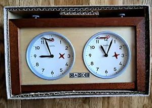 Schachuhr Ruhla GARDE Chess Clock Timer DDR Schachfiguren mit Schachbrett OVP - Bild 1 von 6