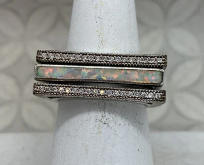 Juego de 3 anillos Kendra Scott Lucia en ópalo Kyocera blanco talla 6 BIEN USADO Foto 1 de 4