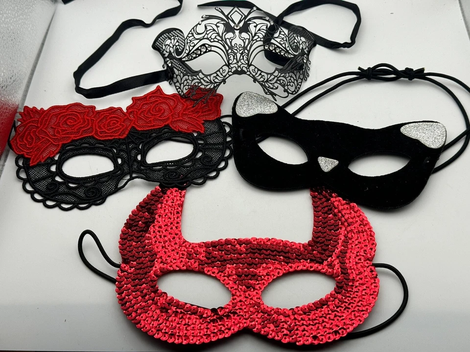 Máscaras venezianas 3D conjunto cosplay de 4 diamantes e renda de metal - Imagem 1 de 4