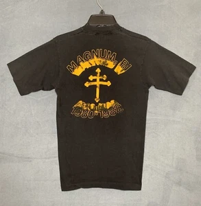 Vintage 80s Magnum Pi The Final Final Wrap Cast & Crew T-Shirt Adult Size Small - Bild 1 von 5