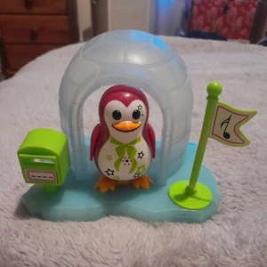 Digi PENGUINS - PINK PARKER- Igloo Playset - Interactive Toy SOUNDS & MOVEMENT - Picture 1 of 3