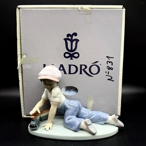 Retirado 1992 Lladro #7619 Todo a Bordo 5" Estatuilla Base agrietada Caja Original España - Imagen 1 de 18