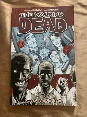The Walking Dead #1 17th Printing (Image Comics  05/04) SIGNED Robert Kirkman - Image 1 of 4