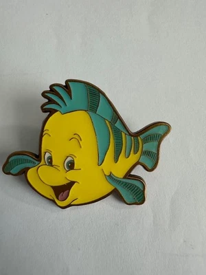 Prendedor Loungefly - Platija - La Sirenita - Hot Topic 2023 Disney B8 Foto 1 de 2