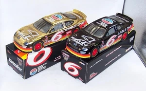 1:24 RACING CHAMPIONS 1998 #6 VALVOLINE EAGLE ONE GOLD 2 CAR SET MARK MARTIN MIB - Picture 1 of 11