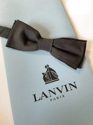 ¡Único, raro y genial! Pajarita de seda fina Lanvin negra borde crudo Foto 1 de 4