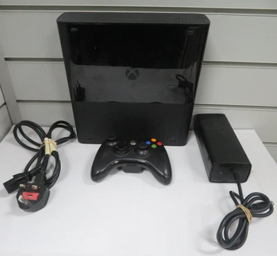 MICROSOFT XBOX 360 E 320GB HOME GAMING CONSOLE READY TO PLAY IN BLACK (MRYNO) - image 1 of 4